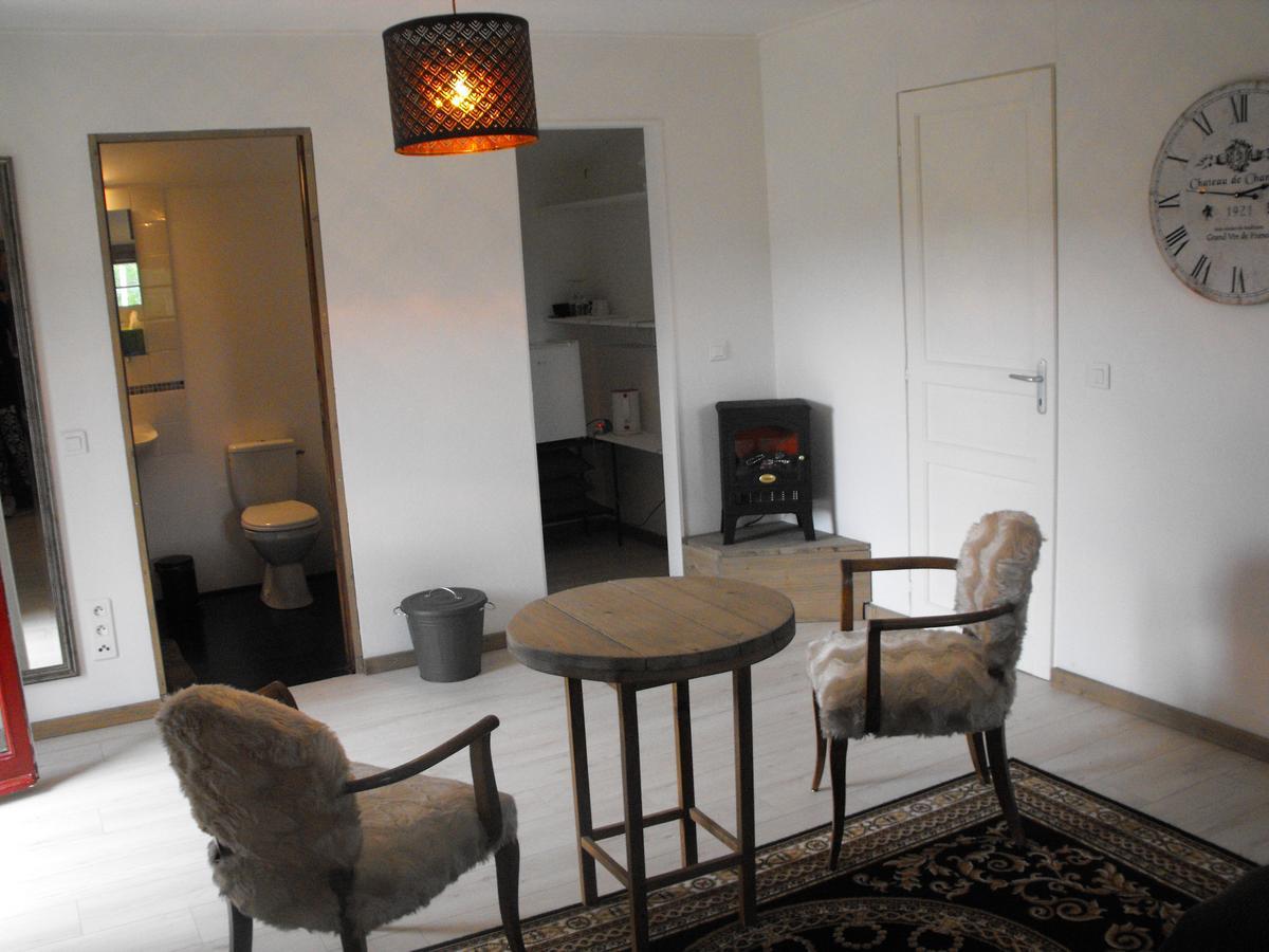Domaine De La Madeleine Bed and Breakfast Ygrande Eksteriør billede