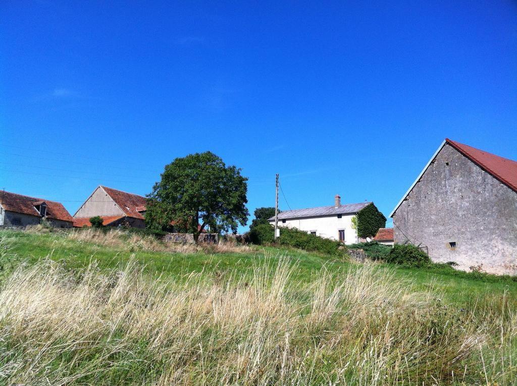 Domaine De La Madeleine Bed and Breakfast Ygrande Eksteriør billede
