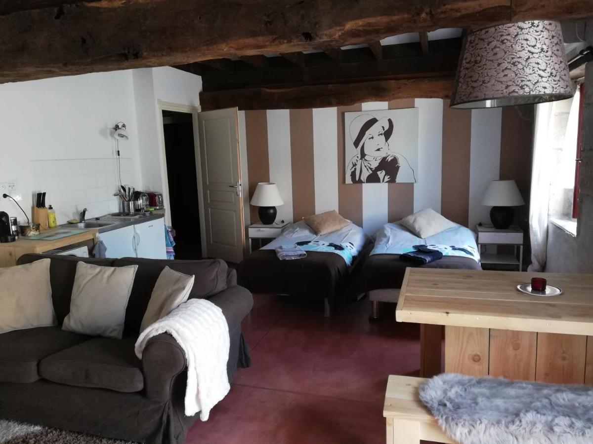 Domaine De La Madeleine Bed and Breakfast Ygrande Eksteriør billede
