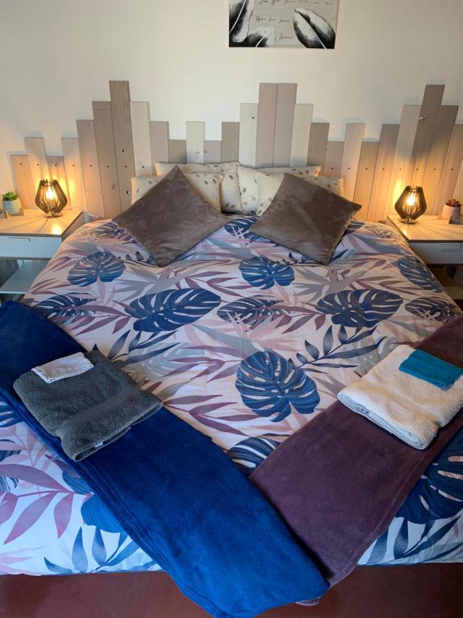 Domaine De La Madeleine Bed and Breakfast Ygrande Eksteriør billede